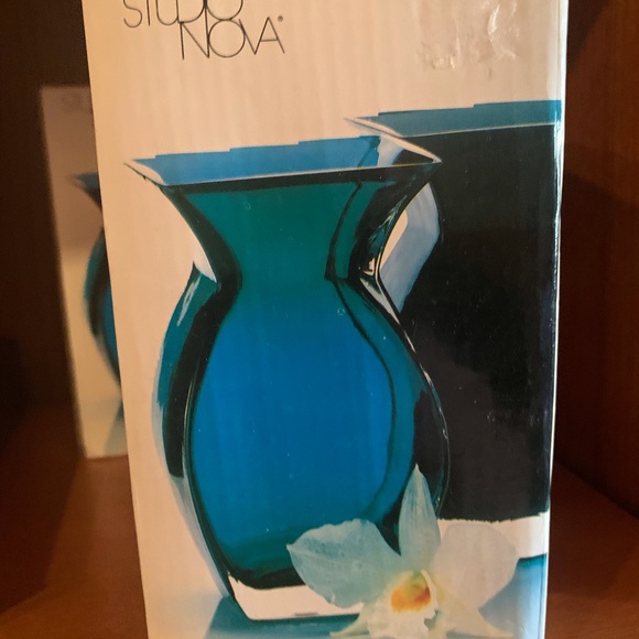 Mikasa Studio Nova Mirage Sculpted Vase - Picture 5 of 12